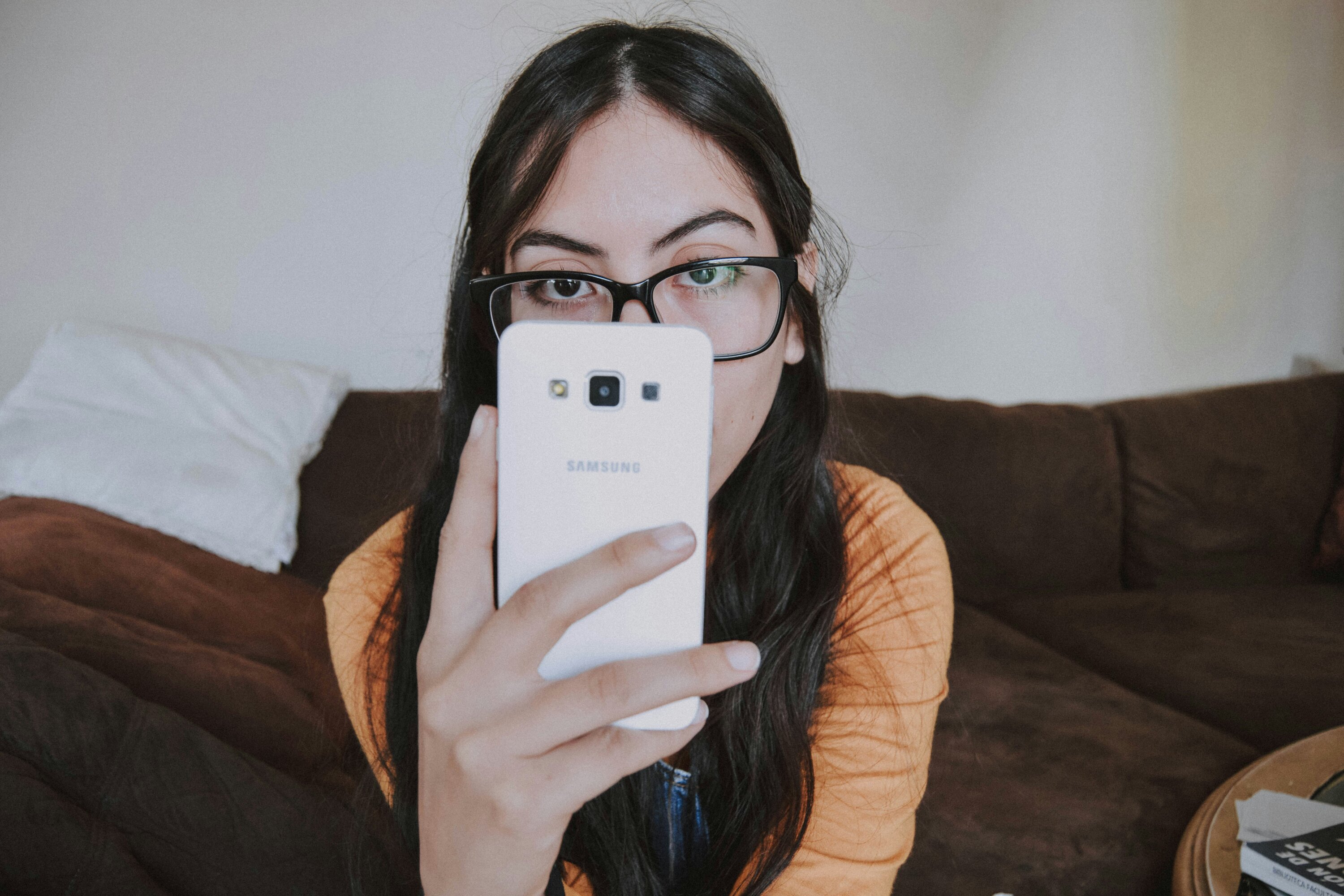 MoodCapture, une application en cours de développement qui pourrait détecter une aggravation de la dépression en temps réel. © Bianca Castillo, Unsplash